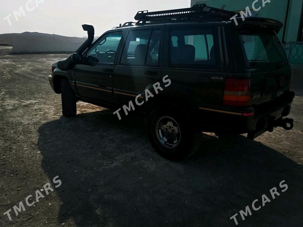 Jeep Grand Cherokee 4xe 2005 - 120 000 TMT - Берекет - img 8