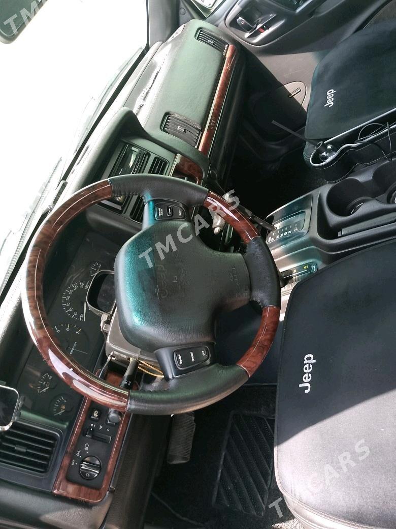 Jeep Grand Cherokee 4xe 2005 - 120 000 TMT - Берекет - img 4