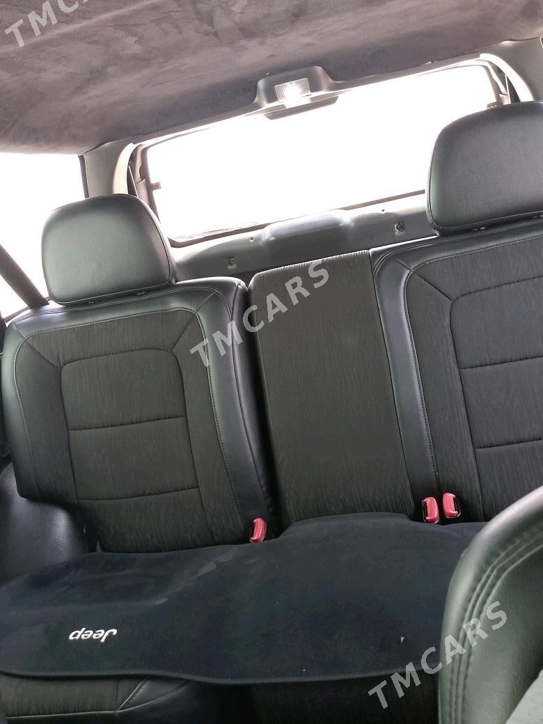 Jeep Grand Cherokee 4xe 2005 - 120 000 TMT - Берекет - img 6