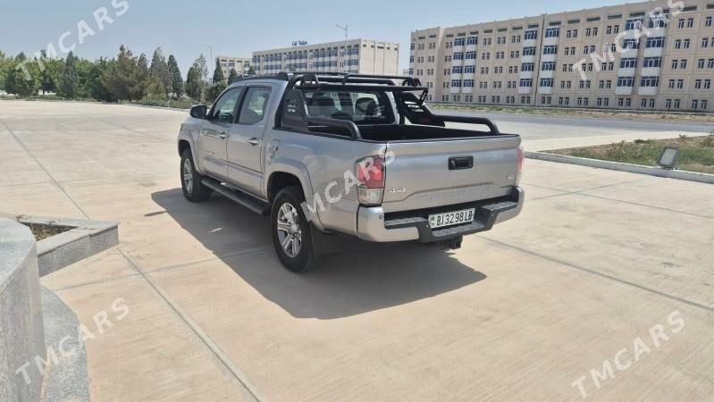 Toyota Tacoma 2017 - 375 000 TMT - Türkmenabat - img 4