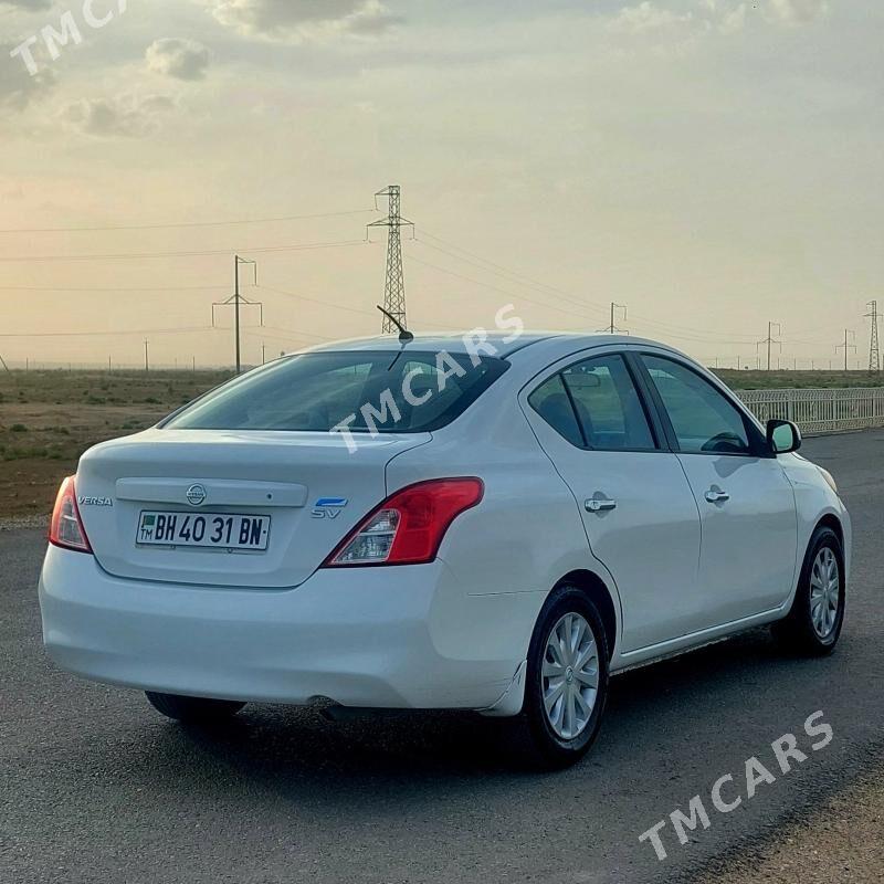 Nissan Versa 2012 - 91 000 TMT - Jebel - img 8