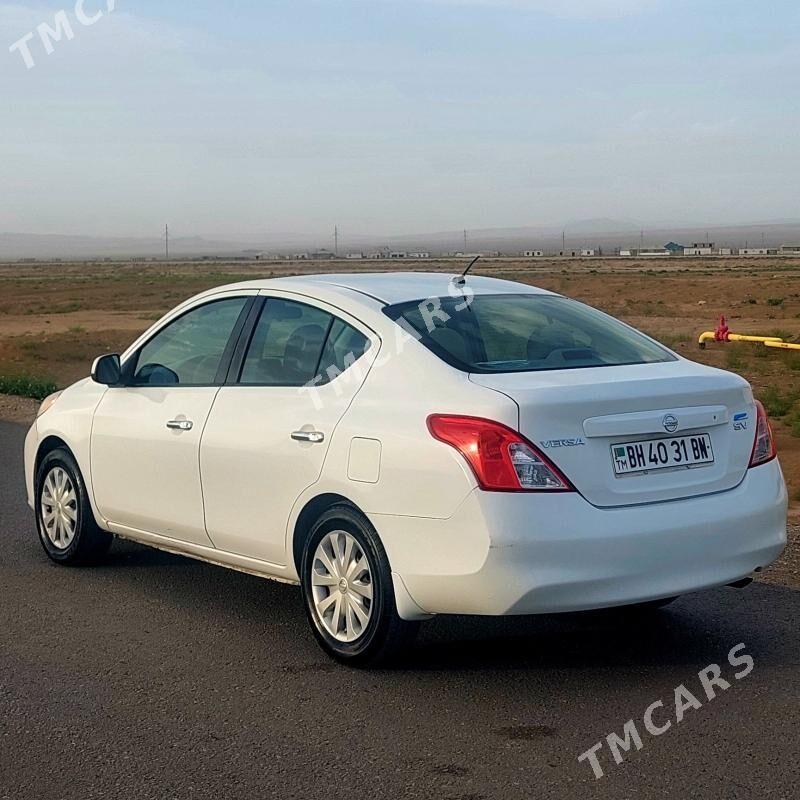 Nissan Versa 2012 - 91 000 TMT - Jebel - img 7