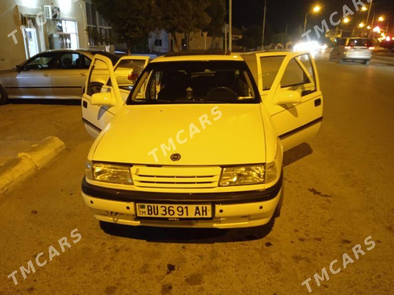 Opel Vectra 1990 - 35 000 TMT - Кака - img 6