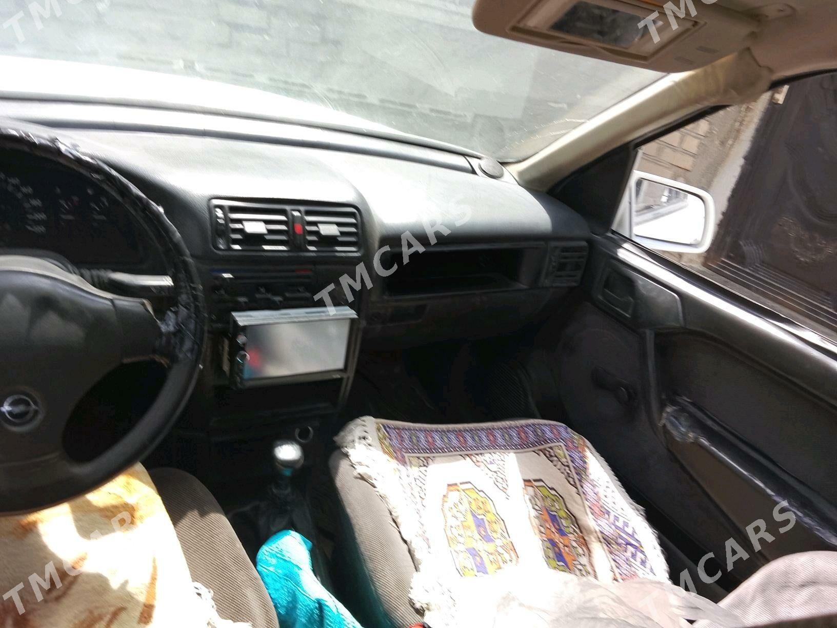 Opel Vectra 1992 - 27 000 TMT - Bäherden - img 3