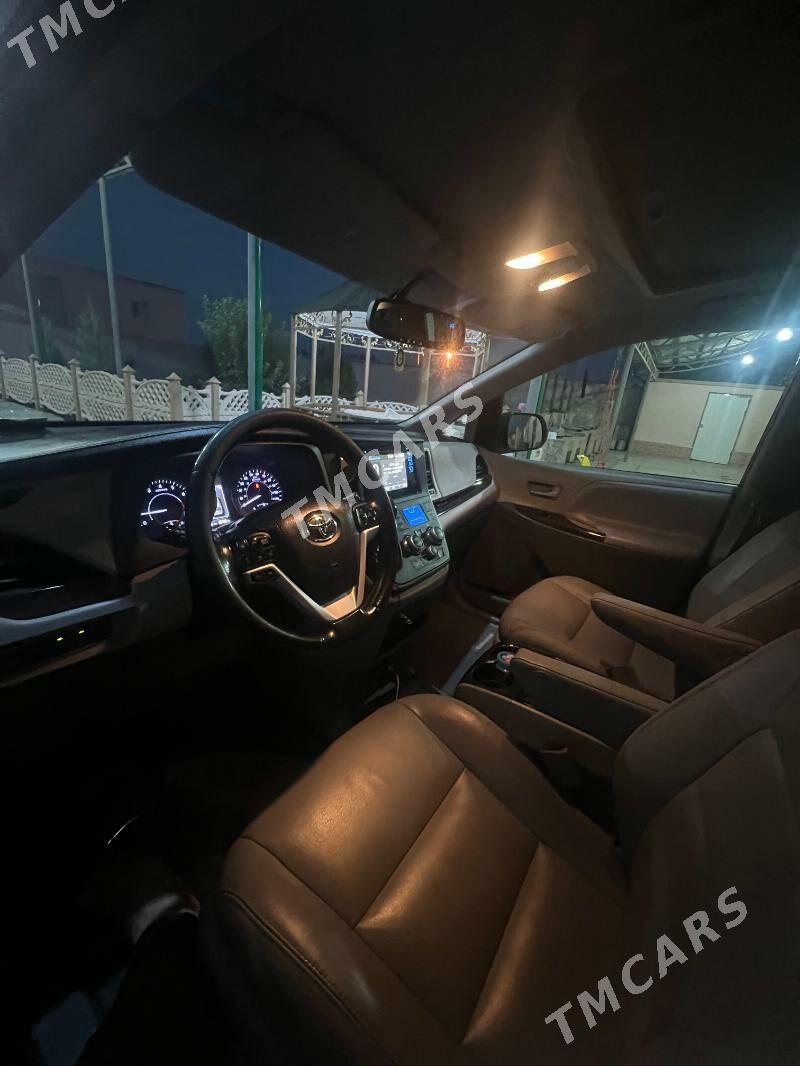 Toyota Sienna 2016 - 396 000 TMT - Ашхабад - img 2