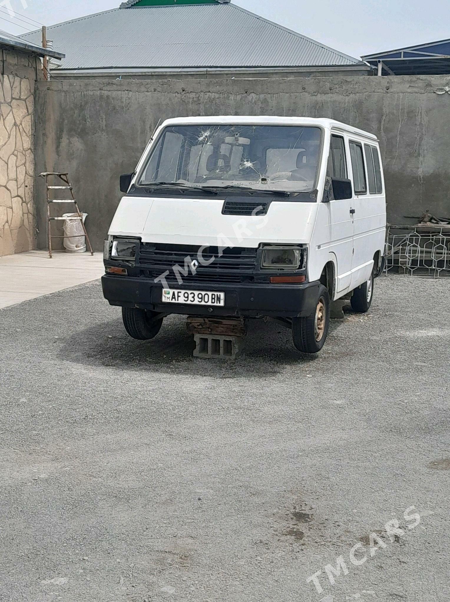 Renault Trafic 1993 - 20 000 TMT - Гызыларбат - img 2