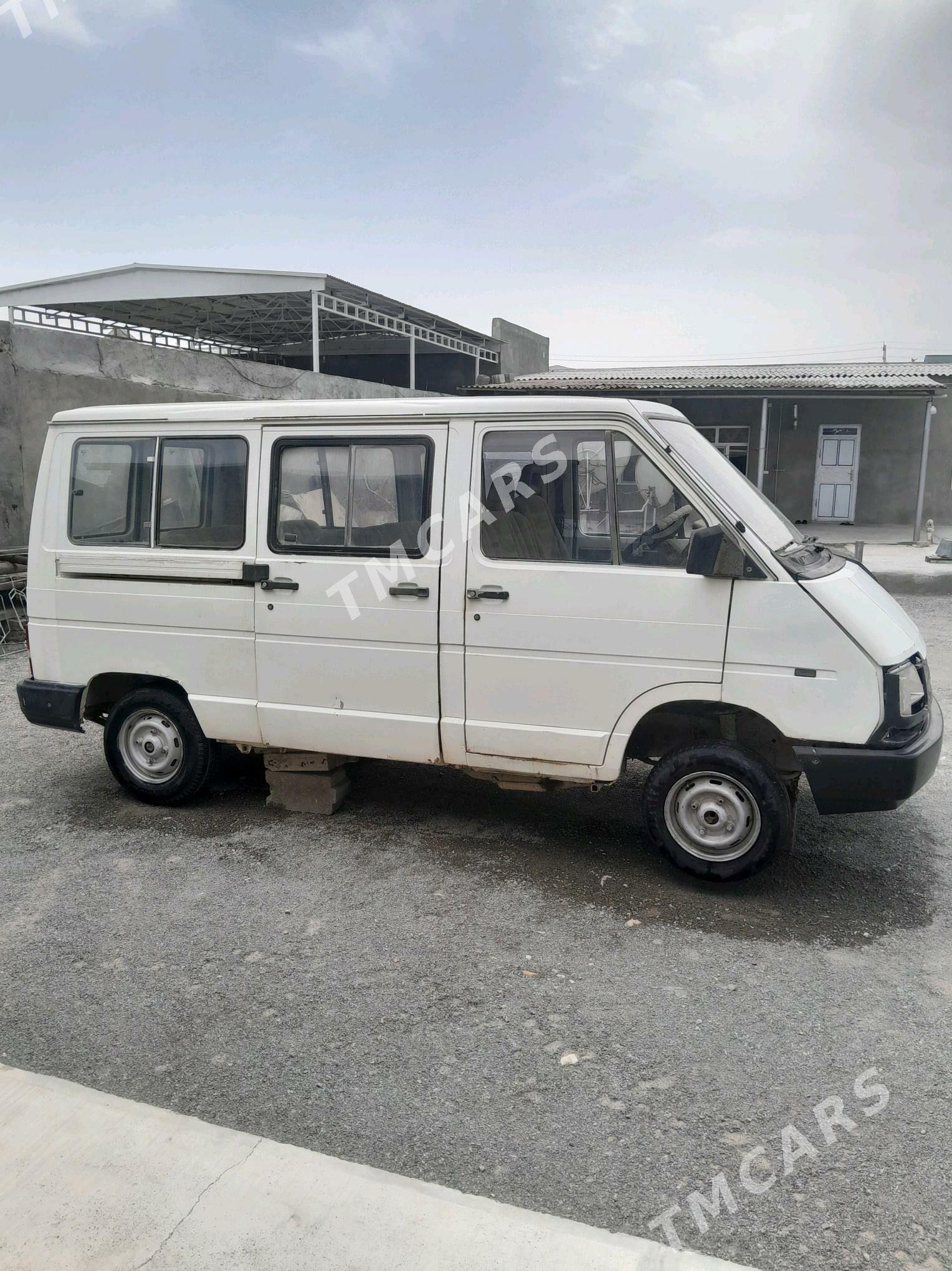 Renault Trafic 1993 - 20 000 TMT - Гызыларбат - img 3