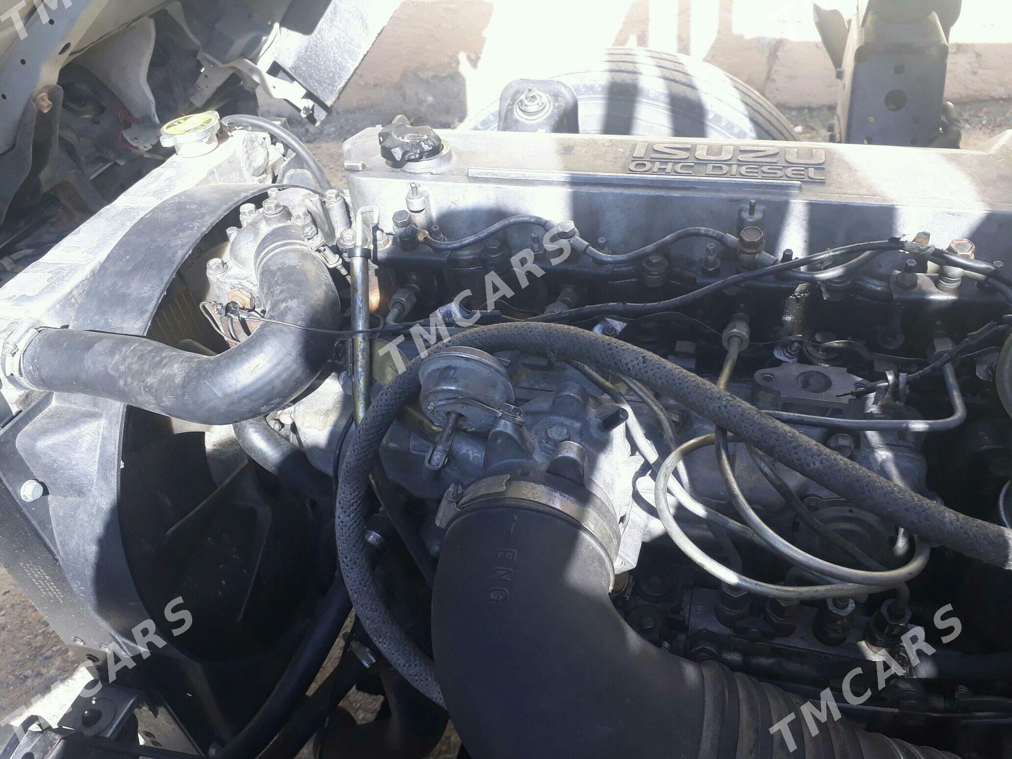 Isuzu Elf 2003 - 320 000 TMT - Bagyr - img 4