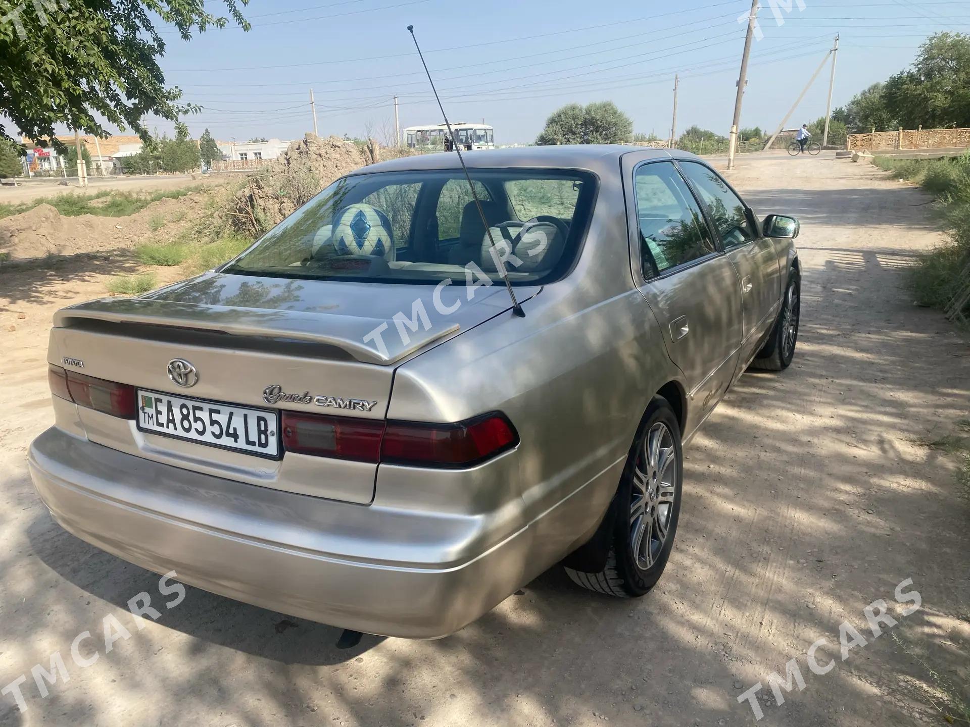 Toyota Camry 1998 - 115 000 TMT - Hojambaz - img 1