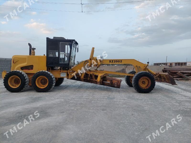 LiuGong Forklift 2010 - 300 000 TMT - Ýaşlyk - img 7