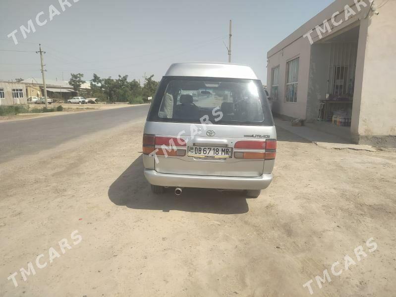 Toyota Town Ace 2005 - 50 000 TMT - Farap - img 4