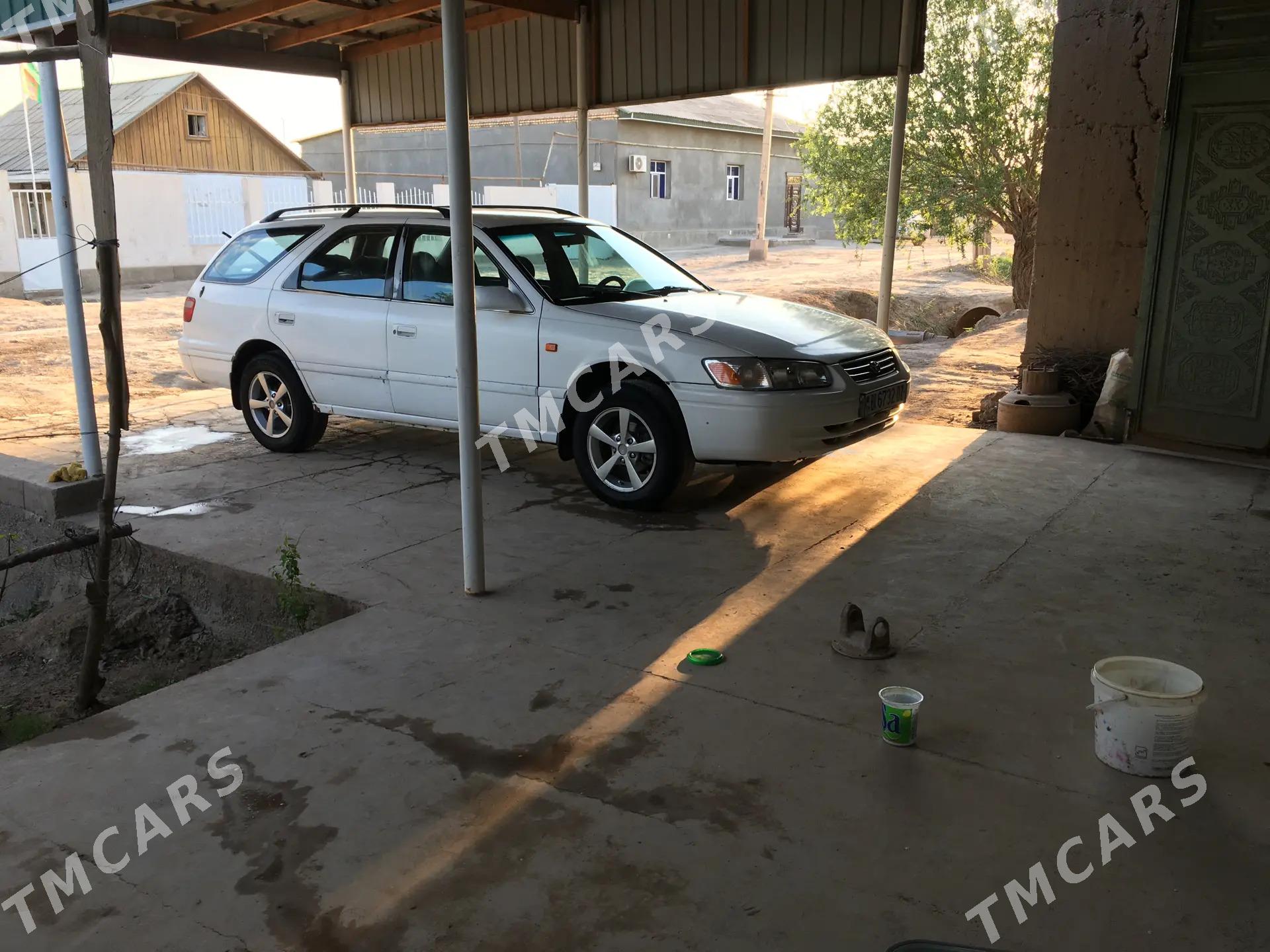 Toyota Camry 2000 - 80 000 TMT - Köneürgenç - img 2