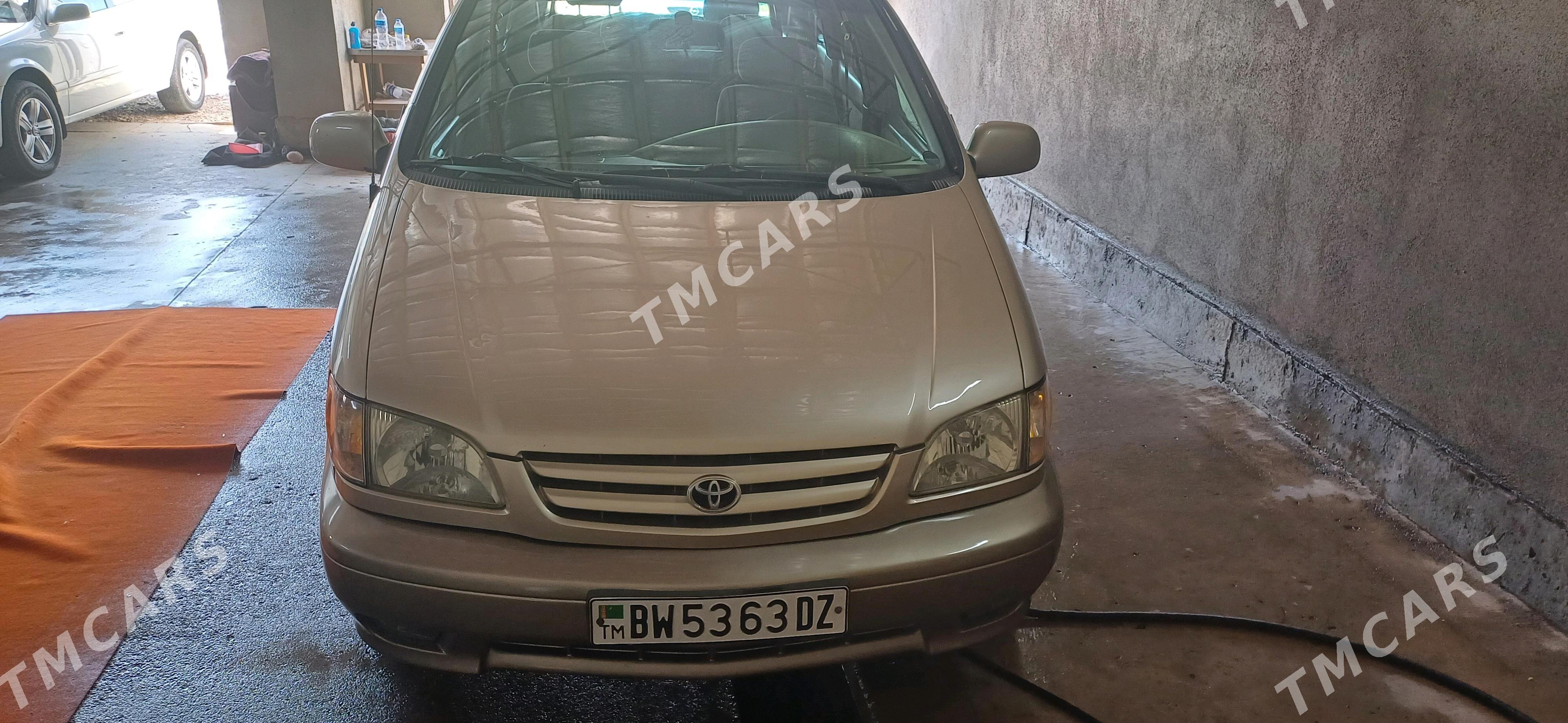 Toyota Sienna 2002 - 165 000 TMT - Болдумсаз - img 2