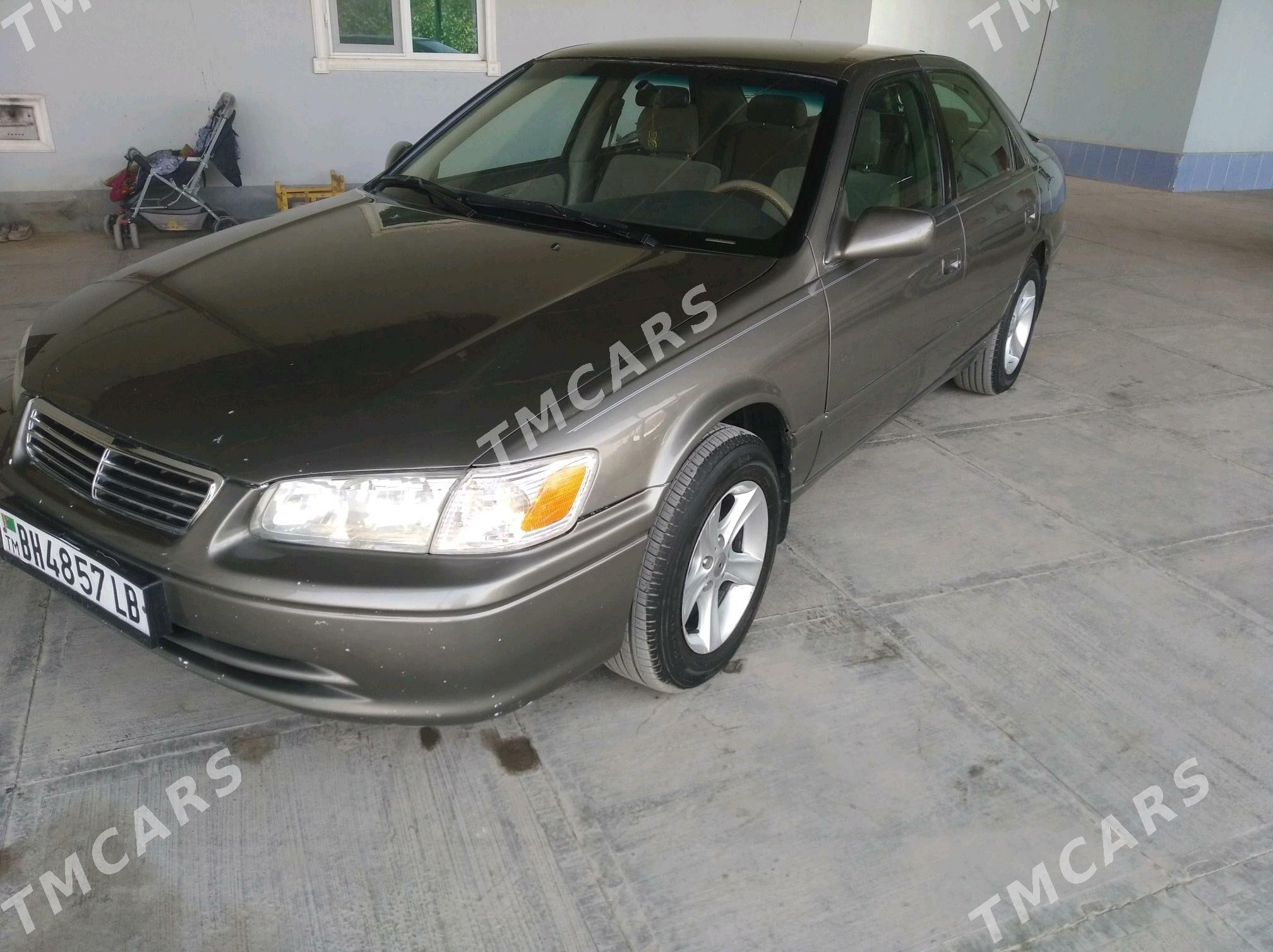 Toyota Camry 2000 - 135 000 TMT - Saýat - img 3