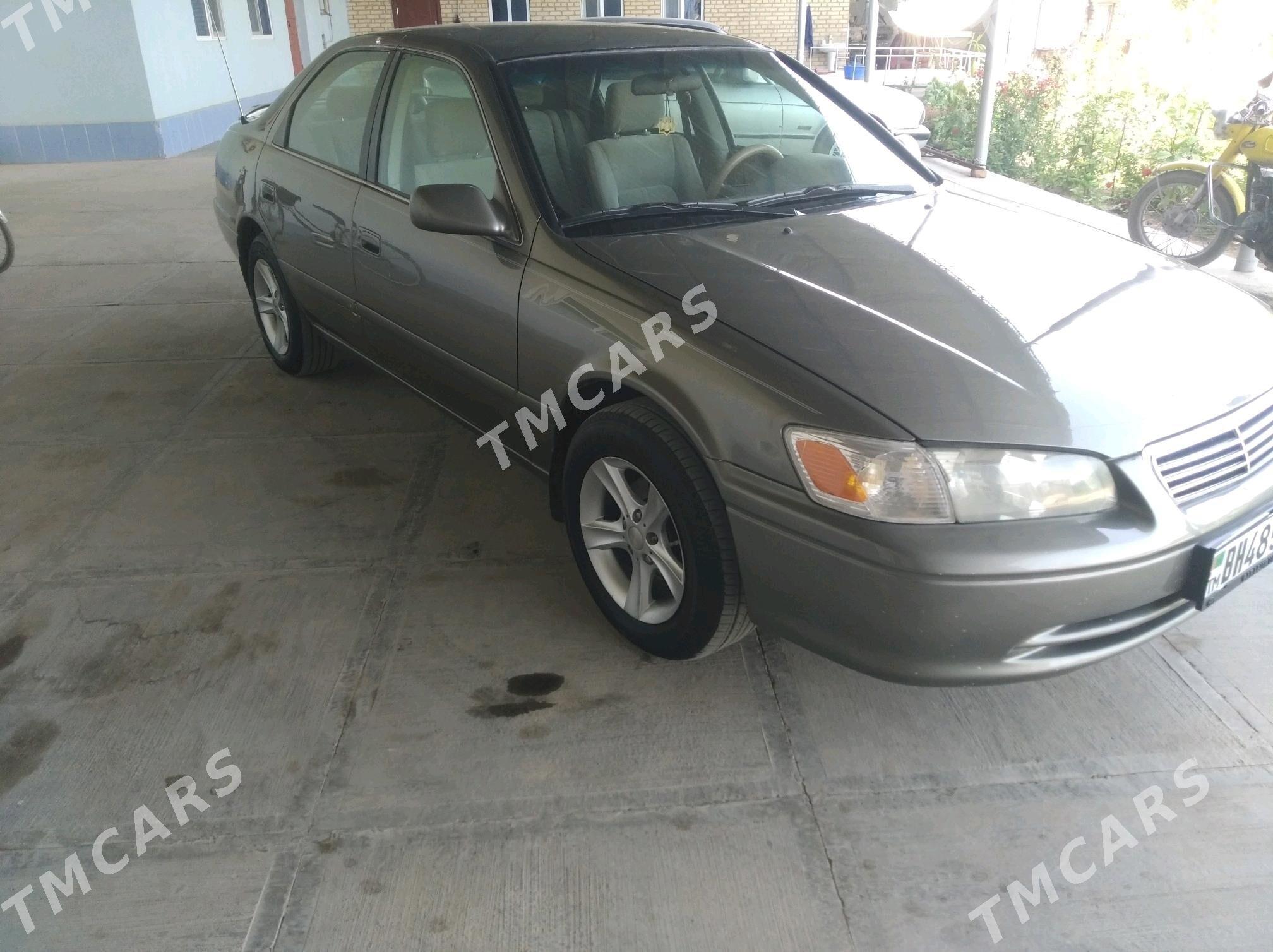 Toyota Camry 2000 - 135 000 TMT - Saýat - img 4