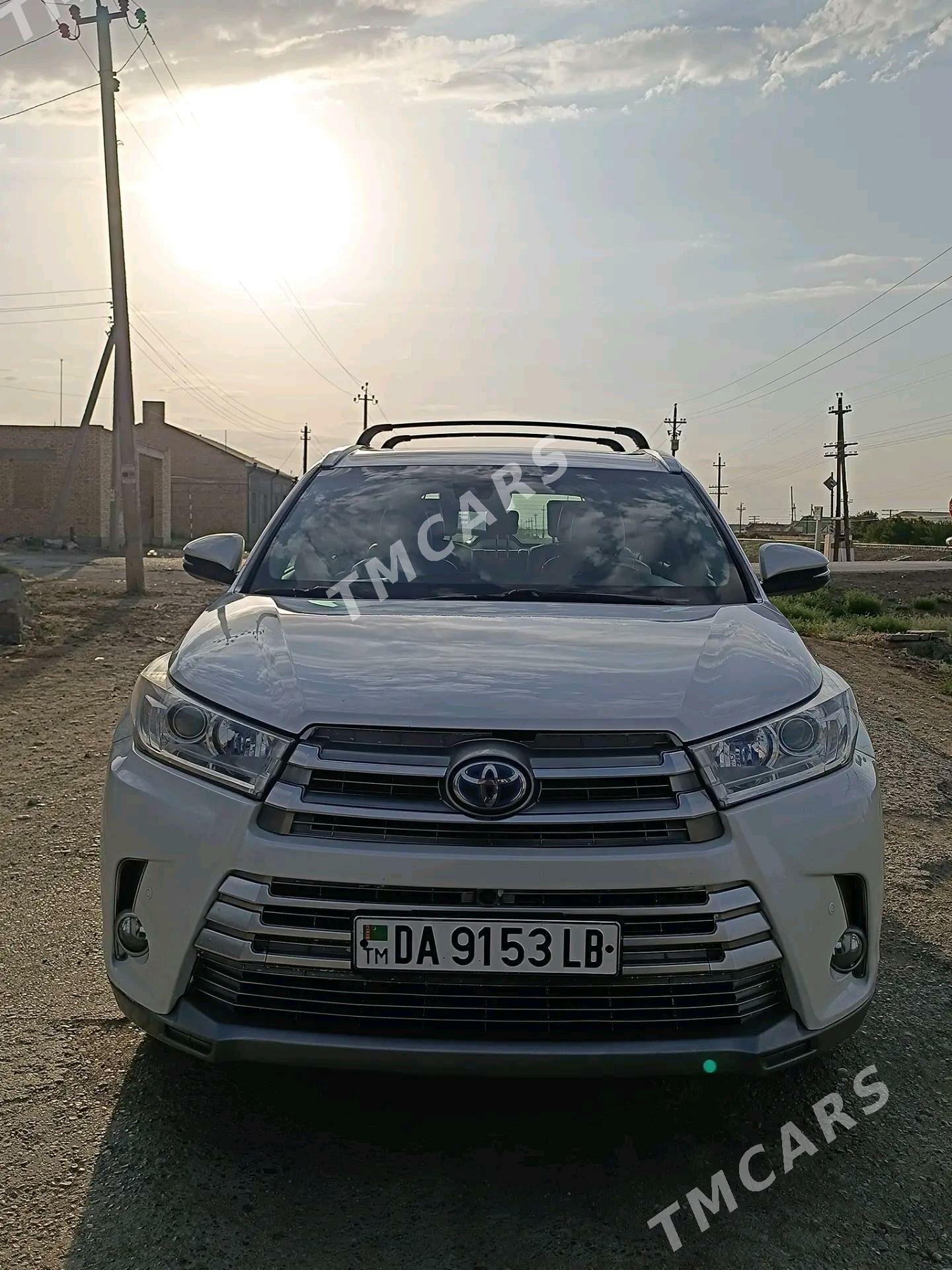 Toyota Highlander 2018 - 460 000 TMT - Türkmenabat - img 7