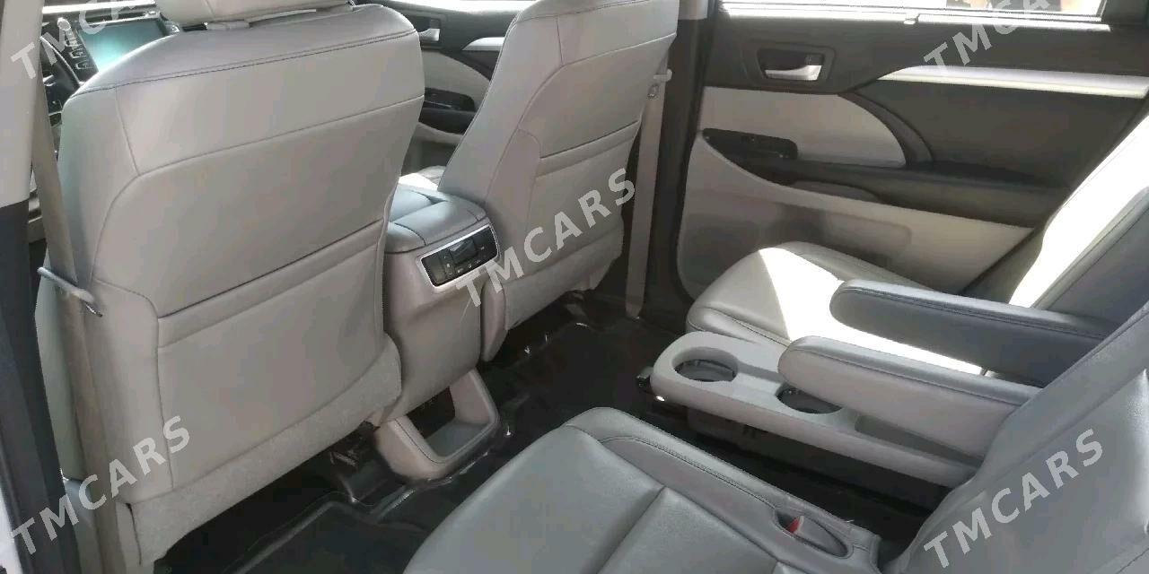 Toyota Highlander 2018 - 460 000 TMT - Türkmenabat - img 9