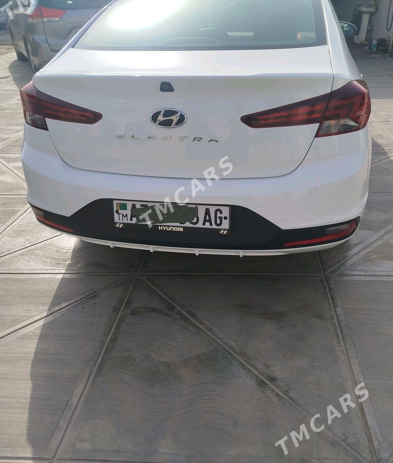 Hyundai Elantra 2020 - 210 000 TMT - Büzmeýin - img 6
