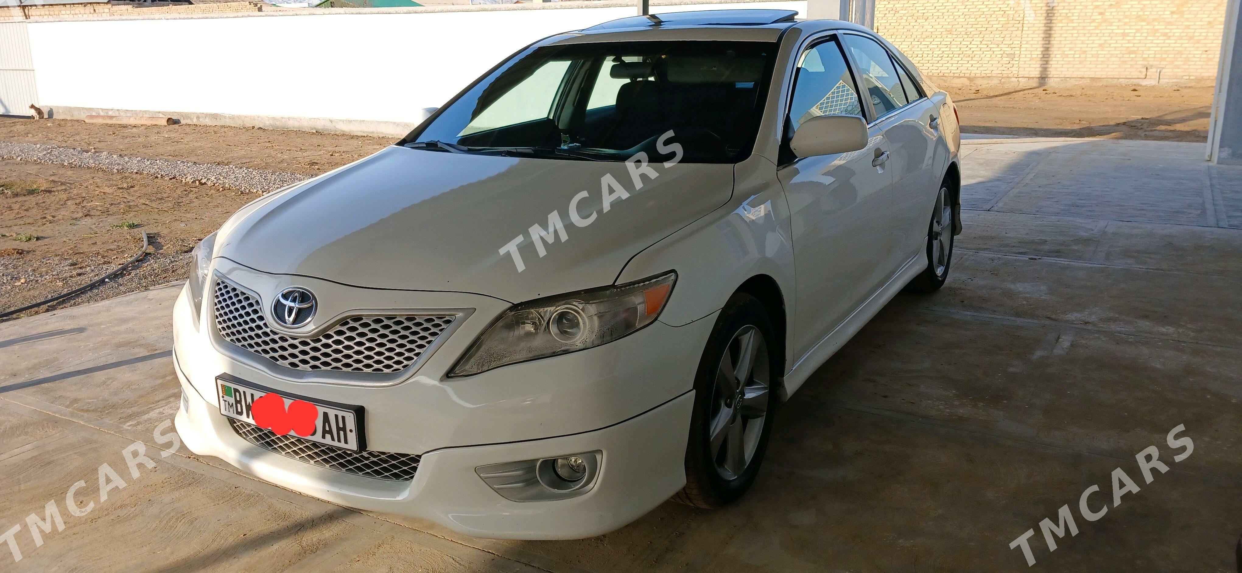 Toyota Camry 2010 - 178 000 TMT - Ak bugdaý etraby - img 2