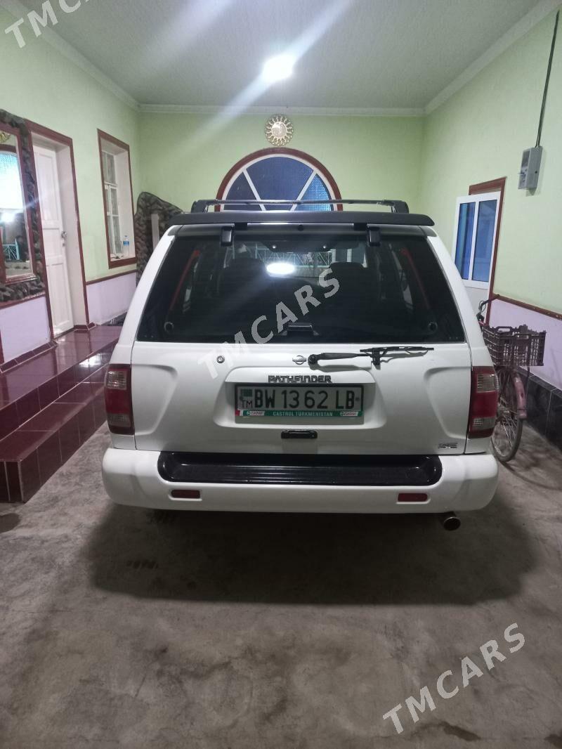 Nissan Pathfinder 2000 - 90 000 TMT - Туркменабат - img 7