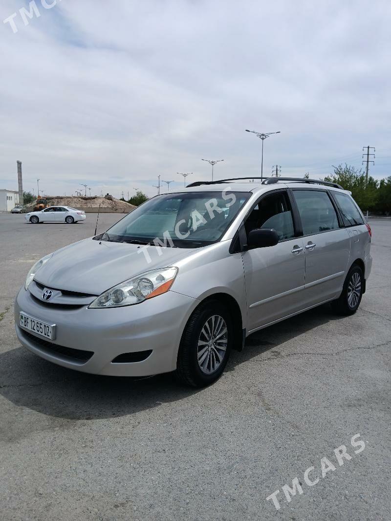 Toyota Sienna 2006 - 250 000 TMT - Gurbansoltan Eje - img 4