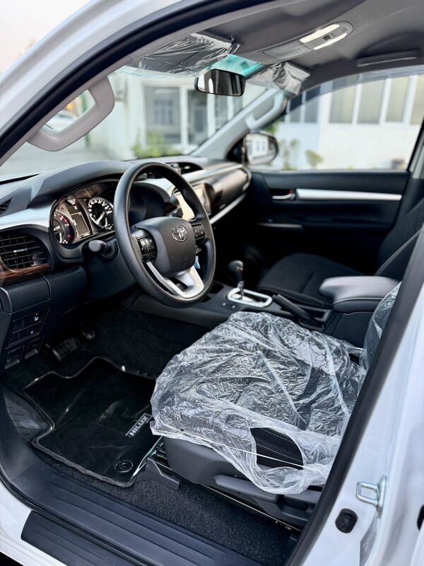 Toyota Hilux 2024 - 630 000 TMT - Aşgabat - img 7