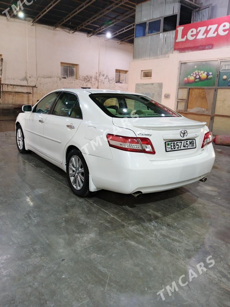 Toyota Camry 2010 - 165 000 TMT - Байрамали - img 2