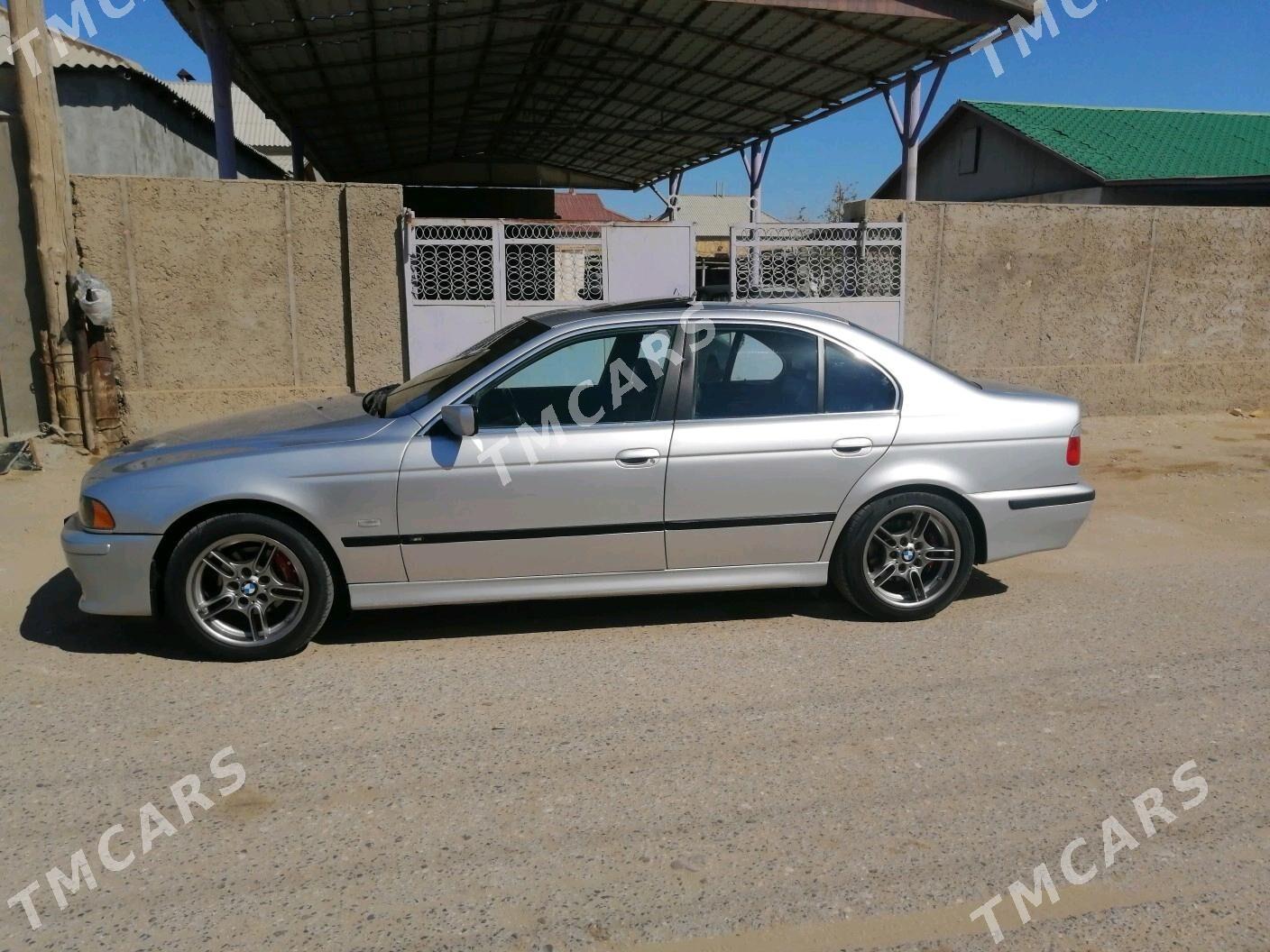BMW 525 2002 - 130 000 TMT - Gumdag - img 4