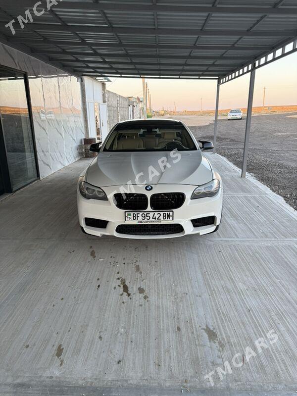 BMW F10 2011 - 220 000 TMT - Türkmenbaşy - img 3