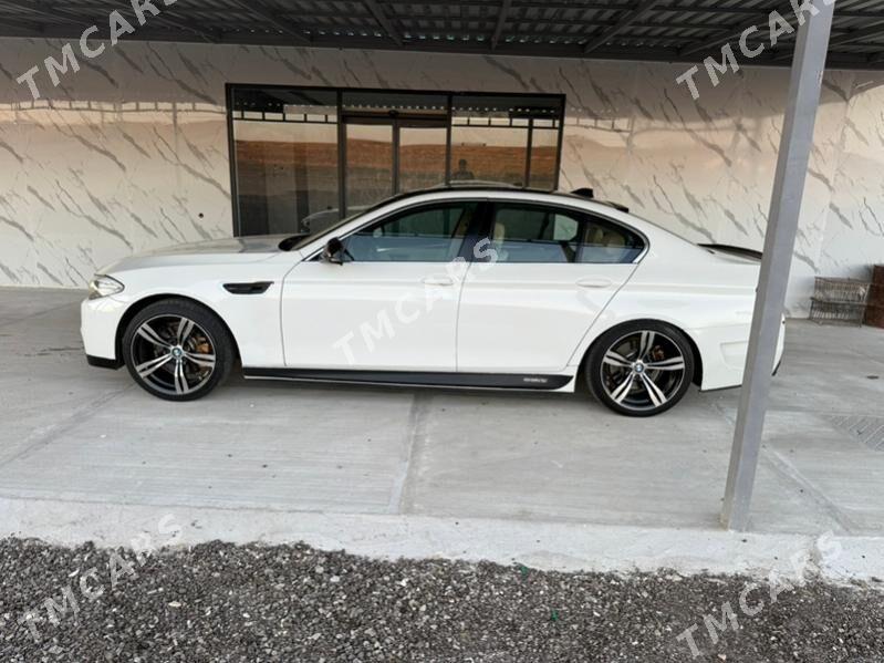 BMW F10 2011 - 220 000 TMT - Türkmenbaşy - img 2