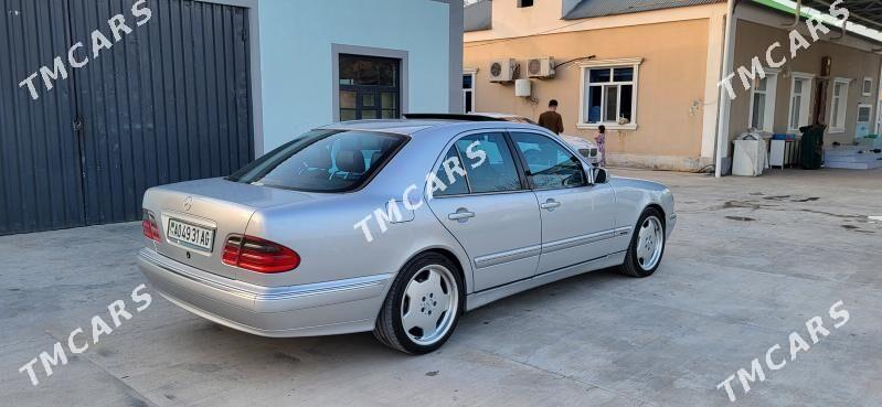 Mercedes-Benz E320 2001 - 155 000 TMT - Чоганлы - img 2