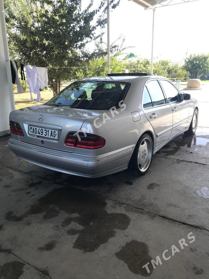 Mercedes-Benz E320 2001 - 155 000 TMT - Чоганлы - img 7