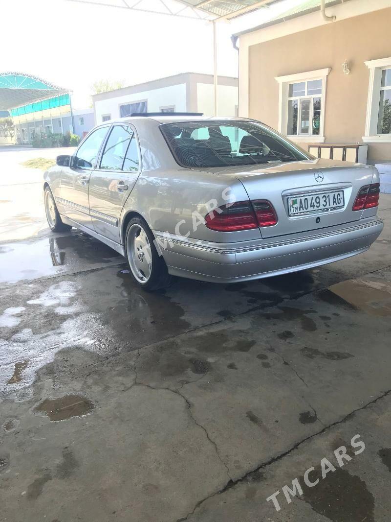 Mercedes-Benz E320 2001 - 155 000 TMT - Чоганлы - img 8