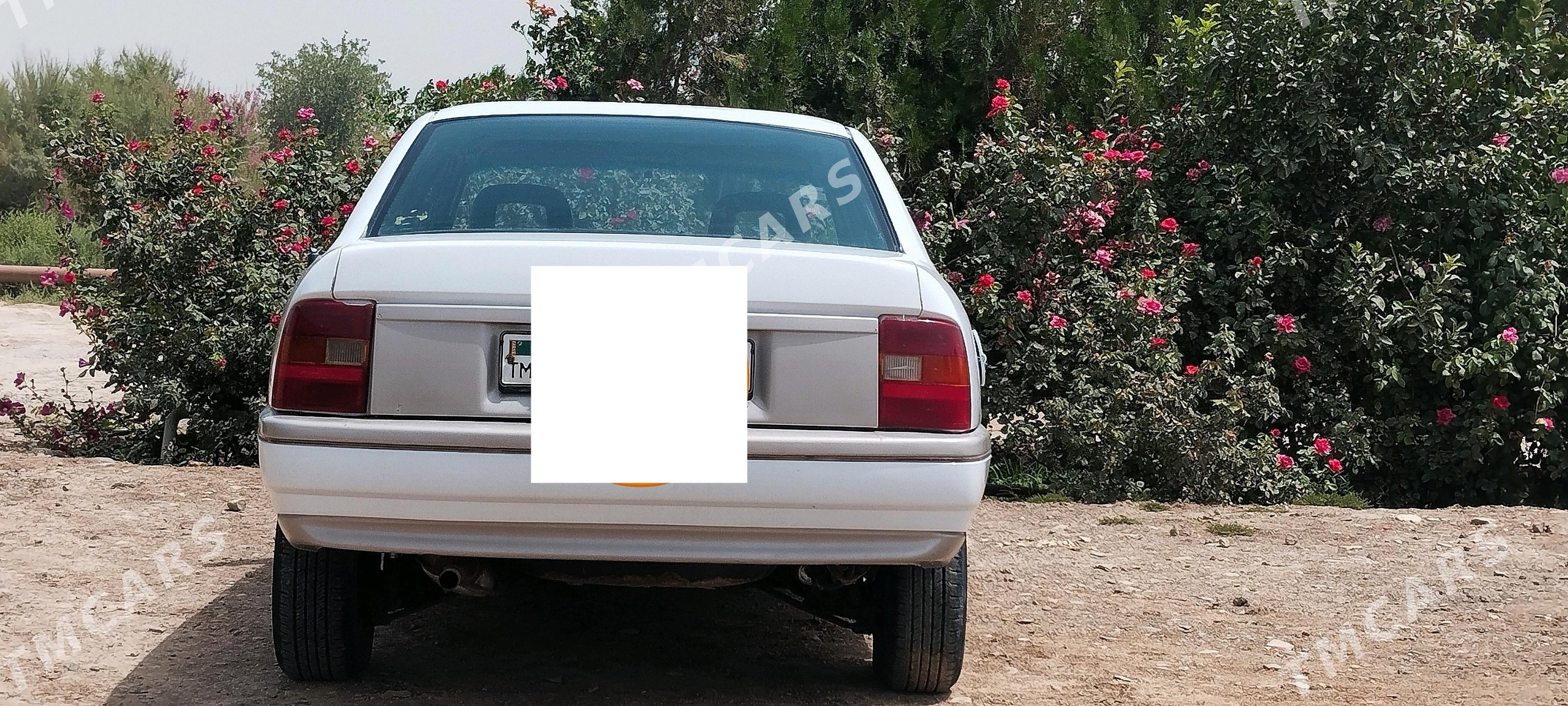 Opel Vectra 1991 - 40 000 TMT - Tejen - img 3