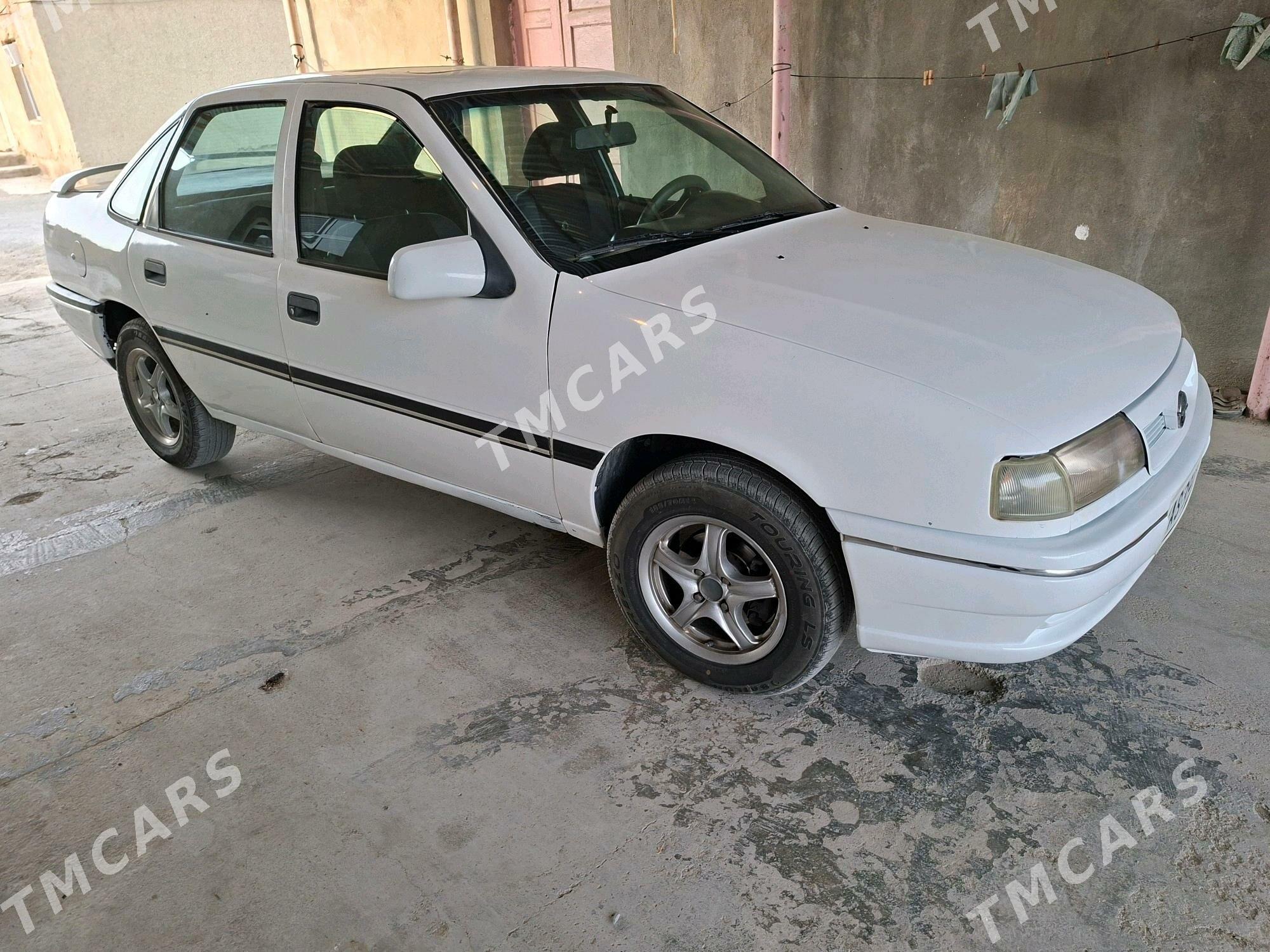 Opel Vectra 1989 - 32 000 TMT - Bäherden - img 2