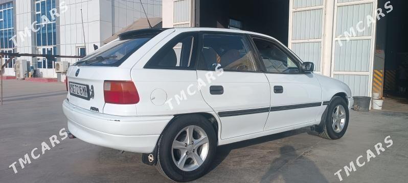 Opel Astra 1994 - 38 000 TMT - Мары - img 4