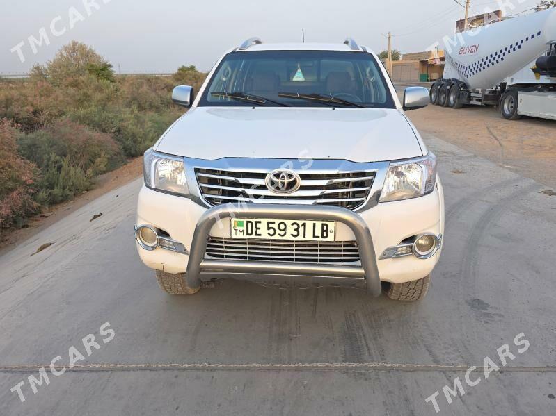 Toyota Hilux 2013 - 300 000 TMT - Kerki - img 8