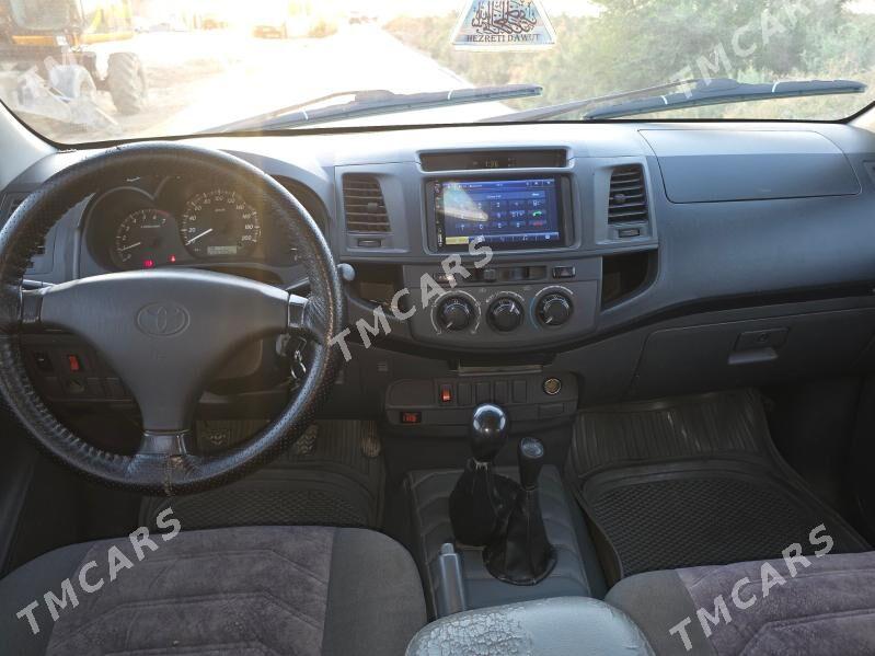 Toyota Hilux 2013 - 300 000 TMT - Kerki - img 7