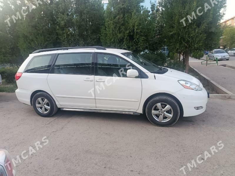 Toyota Sienna 2009 - 230 000 TMT - Дашогуз - img 5