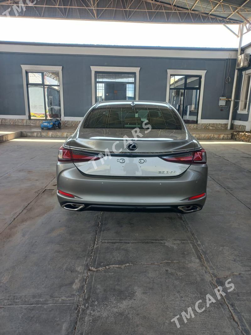 Lexus ES 350 2019 - 550 000 TMT - Мары - img 3