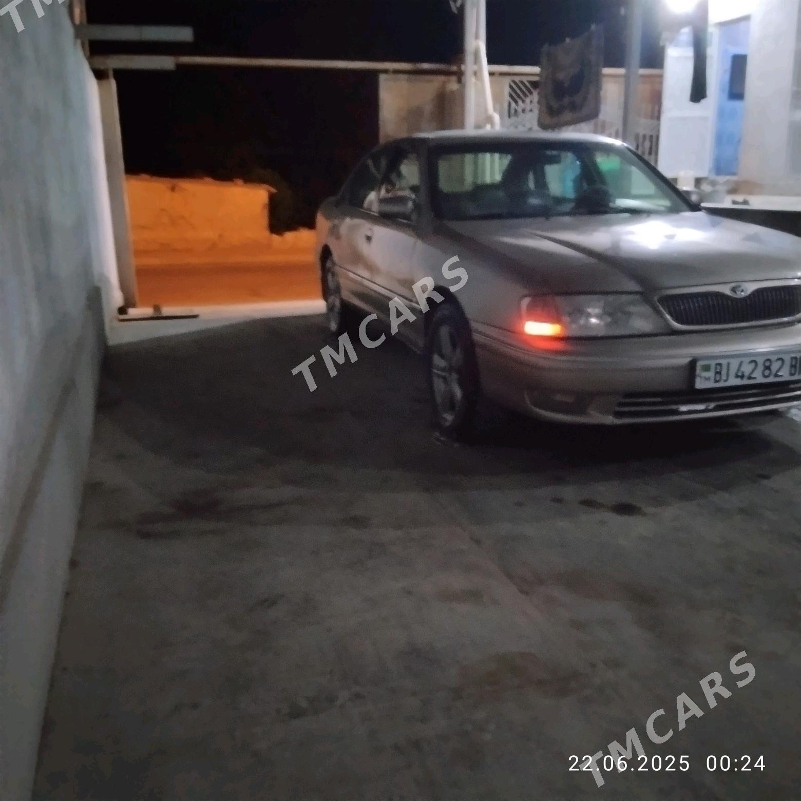 Toyota Avalon 1999 - 95 000 TMT - Gyzylarbat - img 4