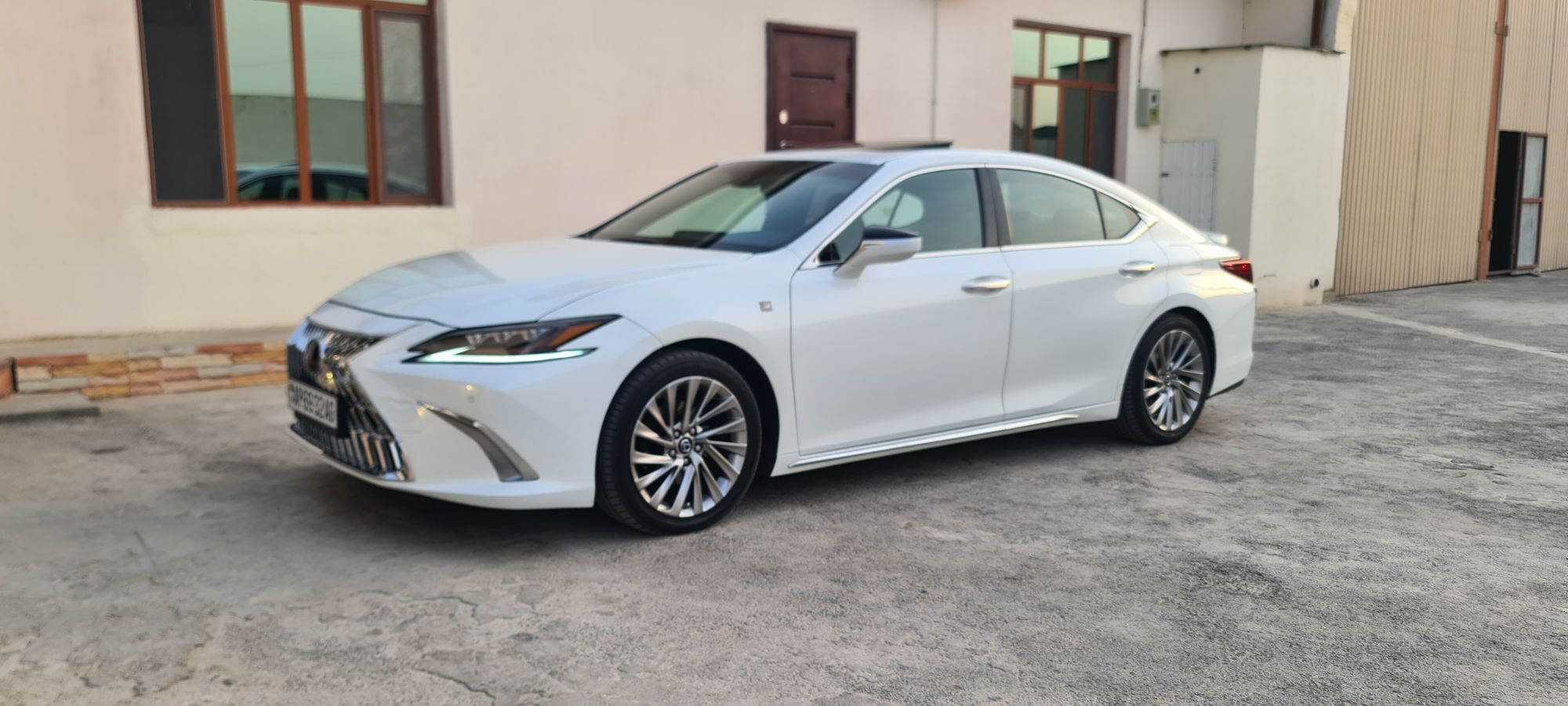 Lexus ES 350 2019 - 530 000 TMT - Aşgabat - img 9