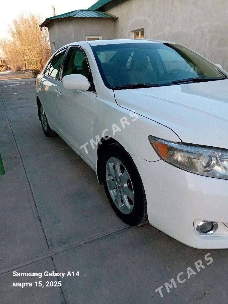 Toyota Camry 2010 - 190 000 TMT - Кёнеургенч - img 2