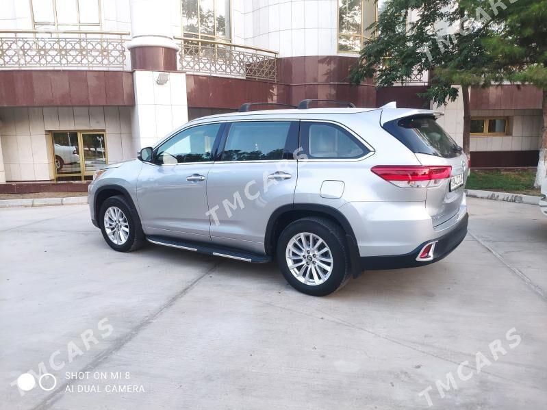 Toyota Highlander 2017 - 440 000 TMT - Туркменабат - img 8