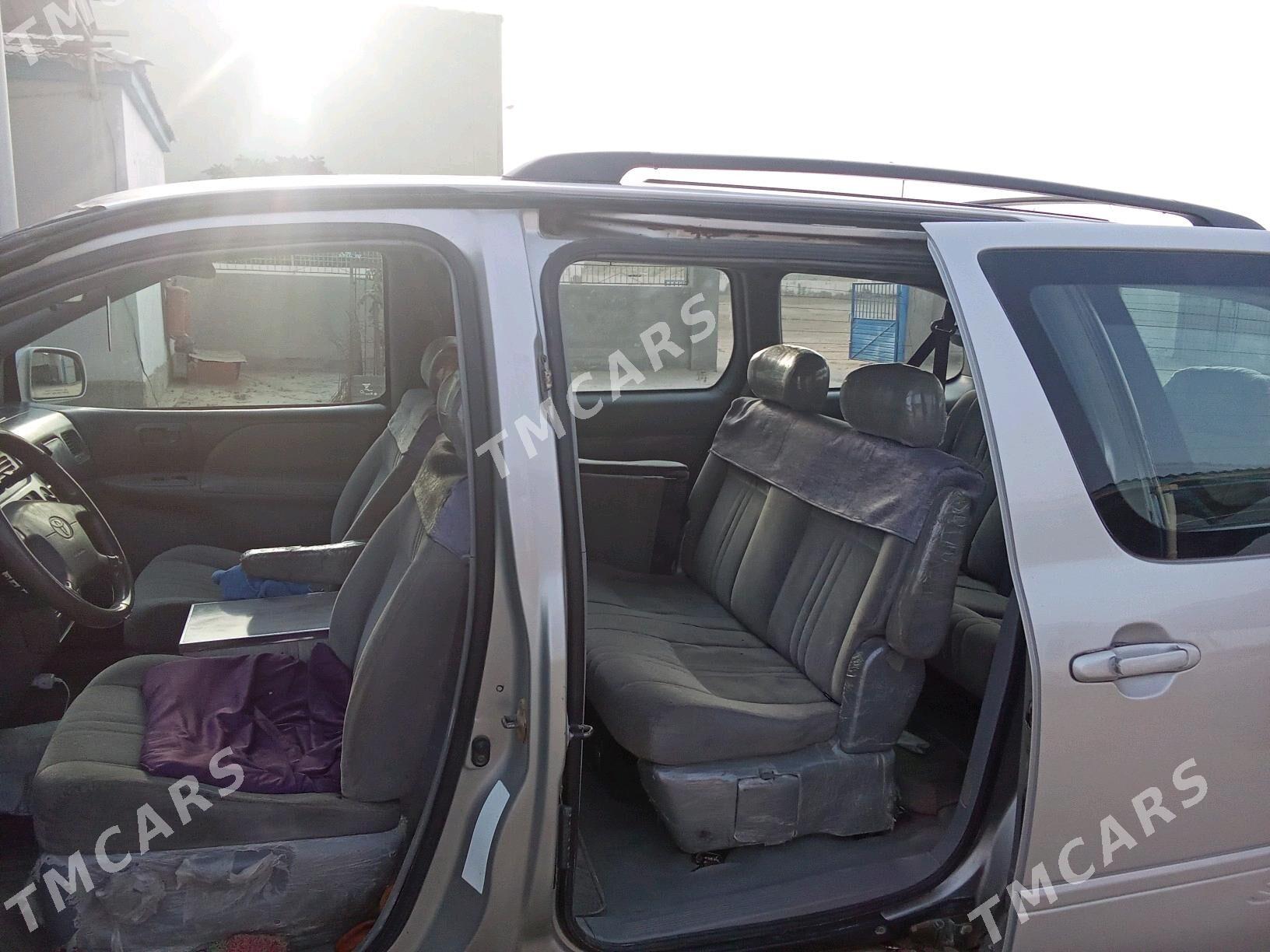 Toyota Sienna 2002 - 140 000 TMT - Эсенгулы - img 4