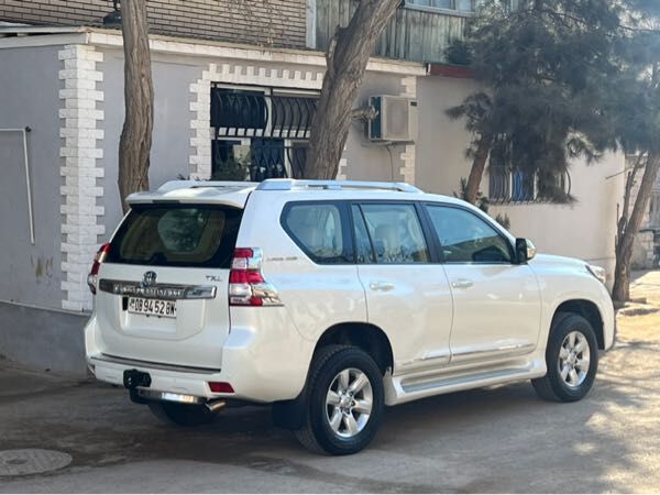 Toyota Land Cruiser Prado 2014 - 640 000 TMT - Балканабат - img 2