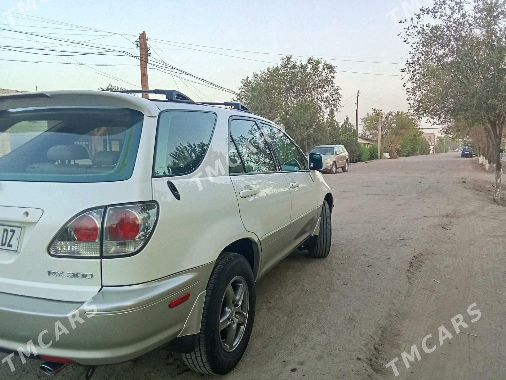 Lexus RX 300 2002 - 194 000 TMT - Гурбансолтан Едже - img 4