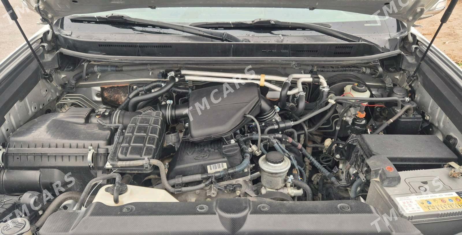 Toyota Land Cruiser Prado 2010 - 463 000 TMT - Türkmenabat - img 7