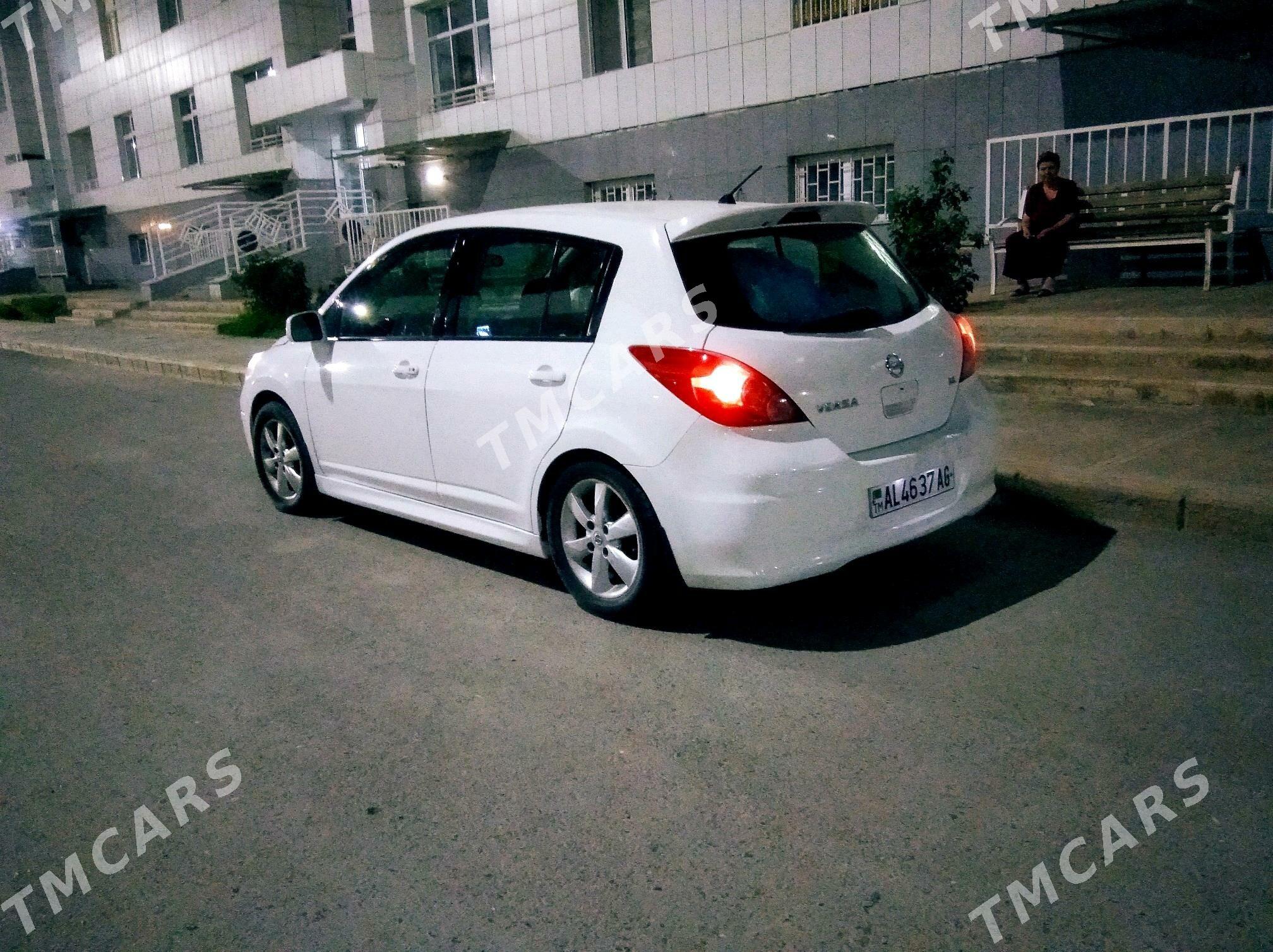 Nissan Versa 2009 - 125 000 TMT - Aşgabat - img 4