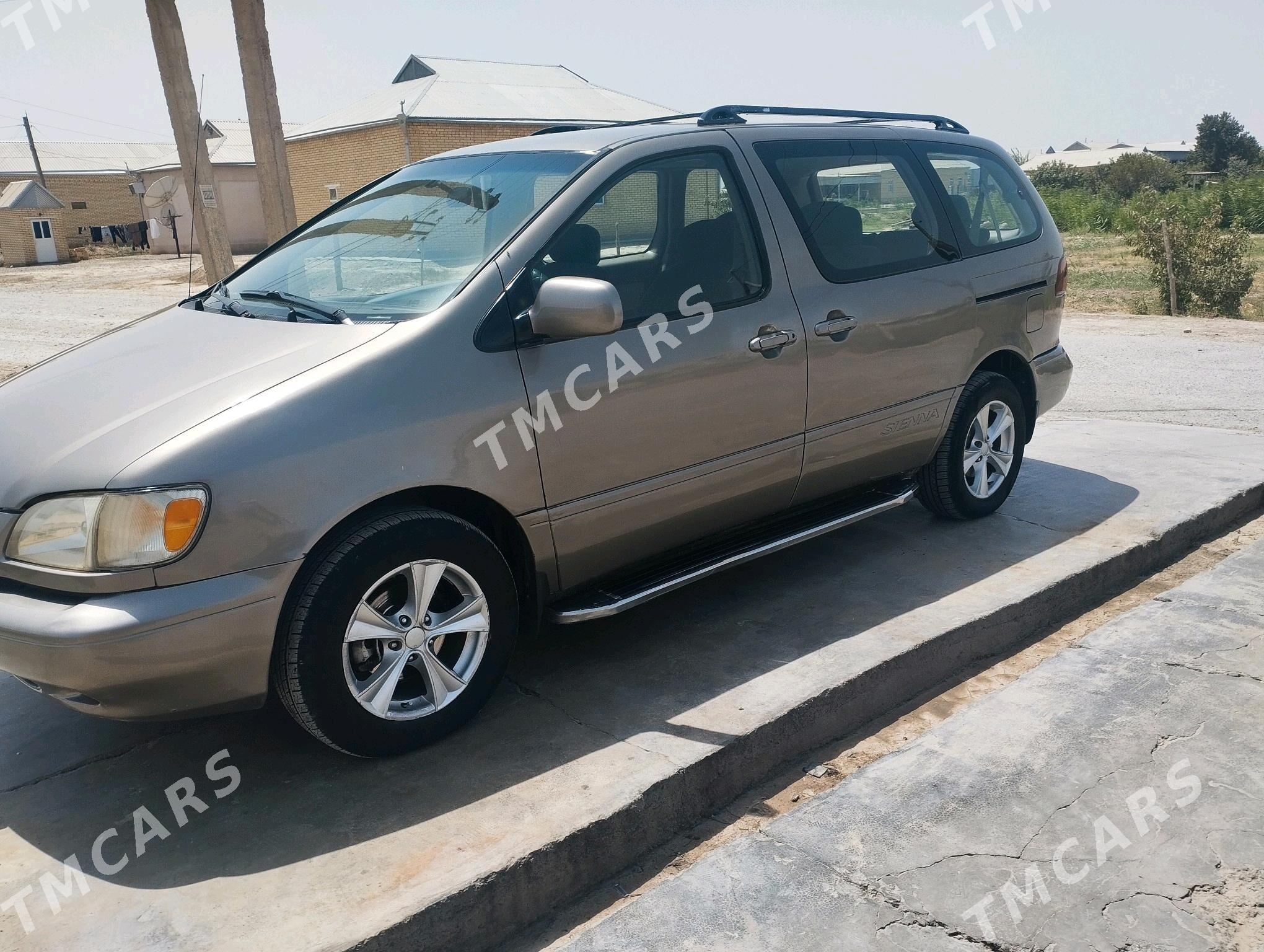 Toyota Sienna 1999 - 130 000 TMT - Сакарчага - img 2
